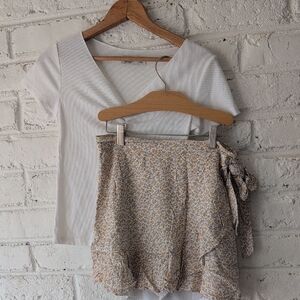 Hollister White Ribbed V-Neck And Floral Wrapped Skirt